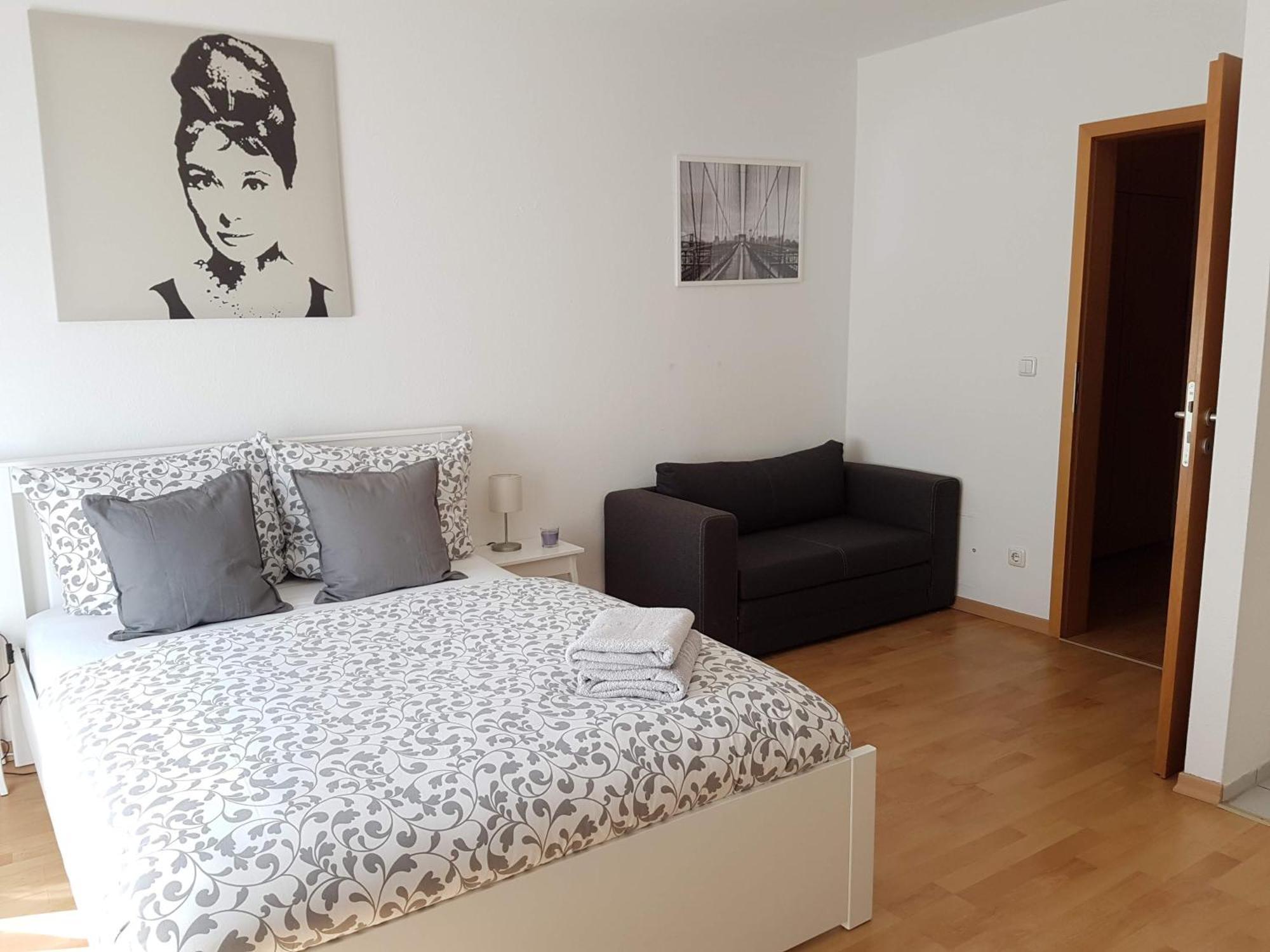 Studio Dresden Neustadt & Parking Экстерьер фото